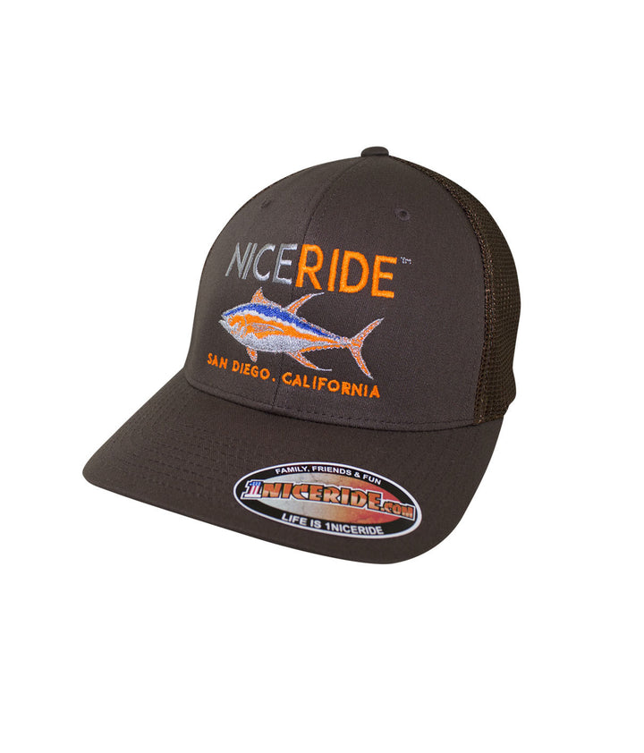 Sorry Charlie Brown Meshback Flexfit Hat with NICERIDE design, ideal for outdoor enthusiasts.